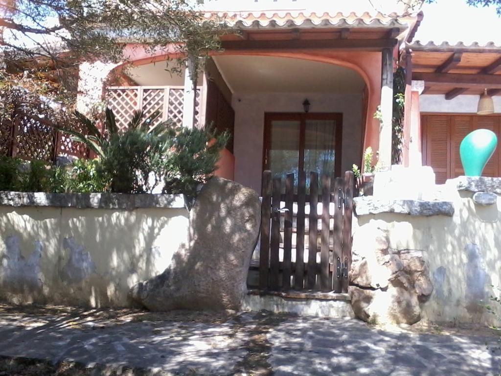 Li Rocchi Appartement San Teodoro  Buitenkant foto