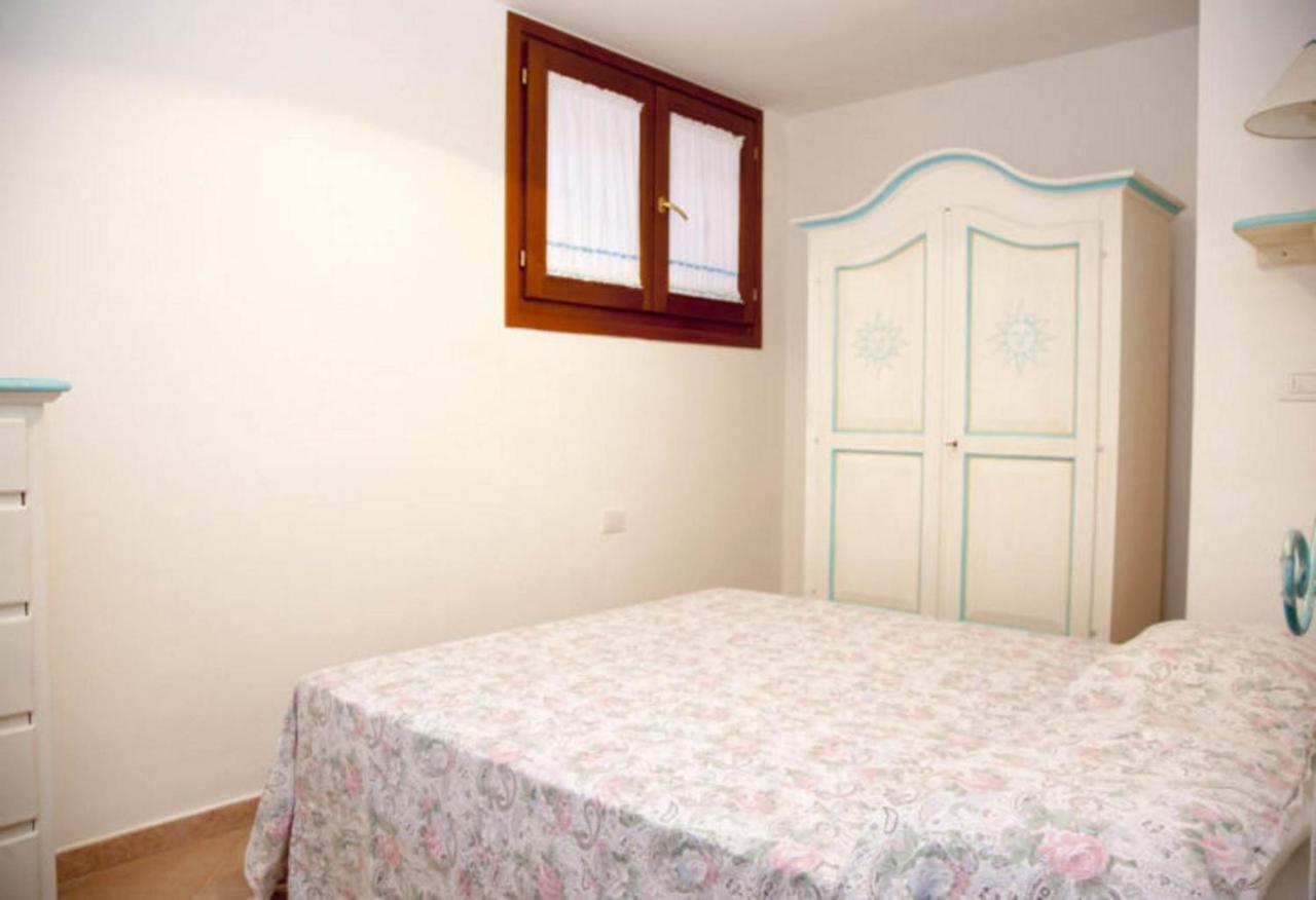 Li Rocchi Appartement San Teodoro  Buitenkant foto