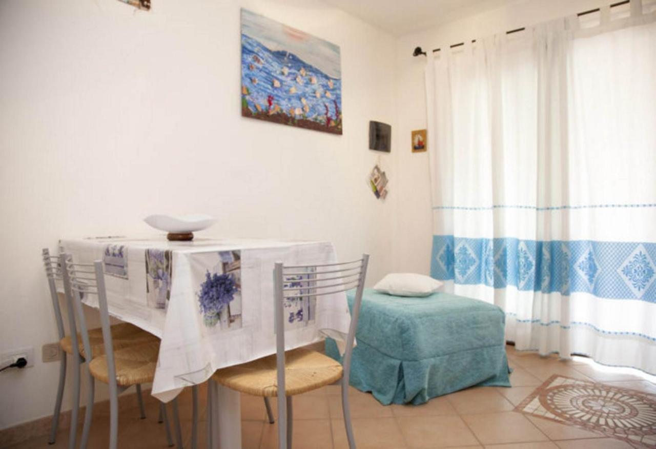 Li Rocchi Appartement San Teodoro  Buitenkant foto